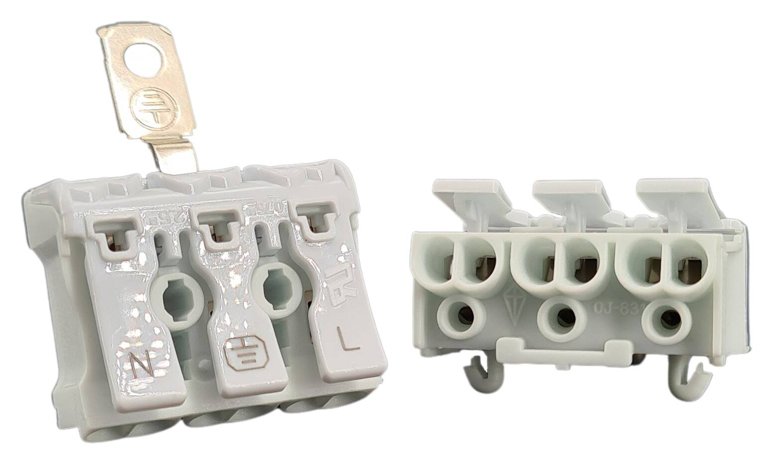 3 way terminal block with push wire connection, earth bracket and snap in pins Marking (N+E+L