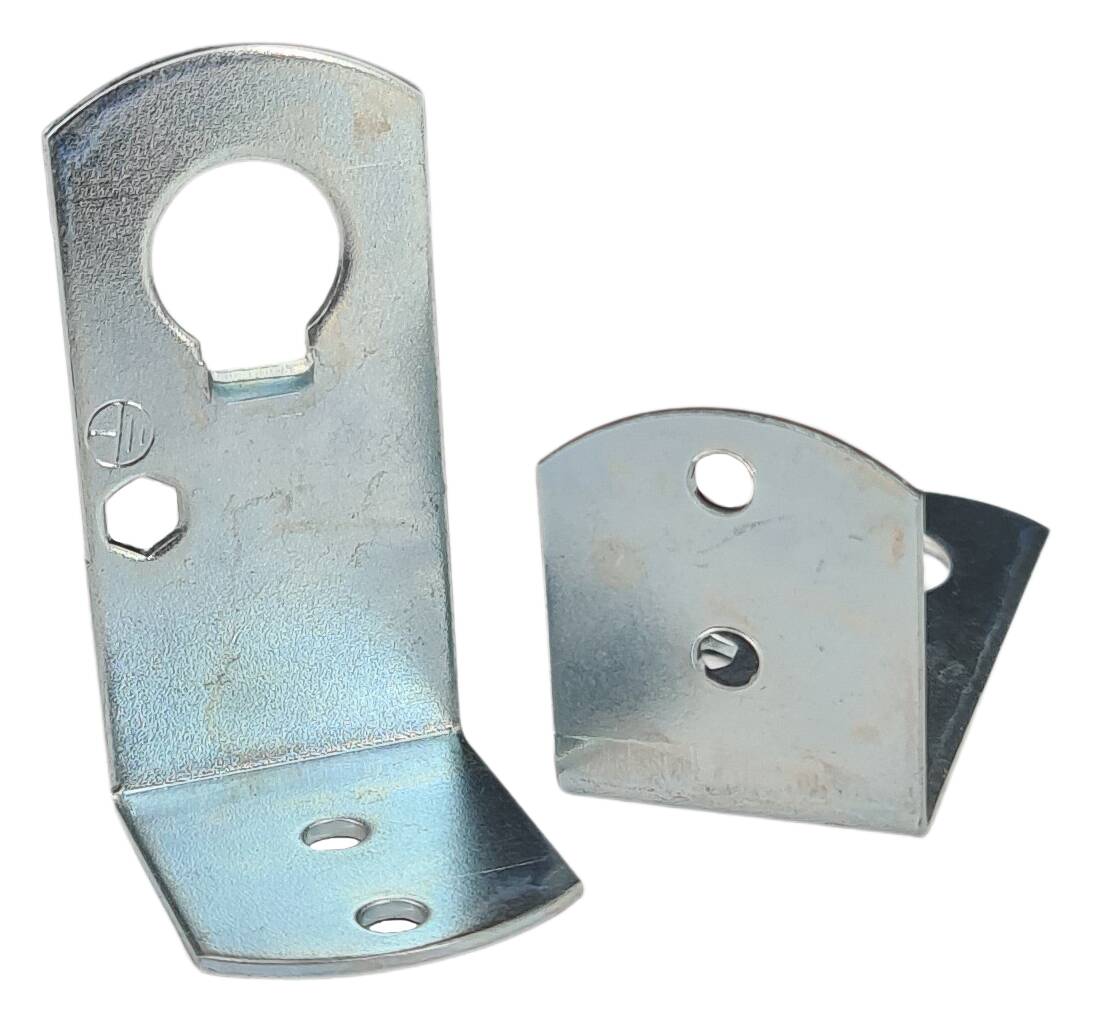 iron bracket 90° for lampholder 24x41,5 mm 2xhole Ø3,3 for M3 zinc